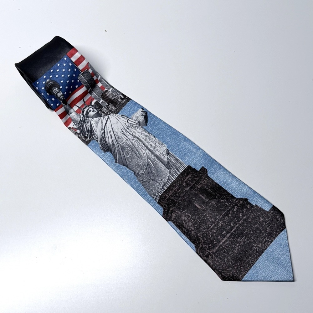 Rene Chagal Statue Of Liberty New York Skyline Patriotic‎ Novelty Necktie USA